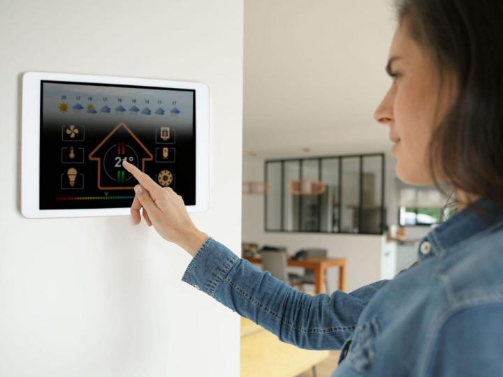 Nous simplifions votre vie avec notre service d'installation domotique haut de gamme.